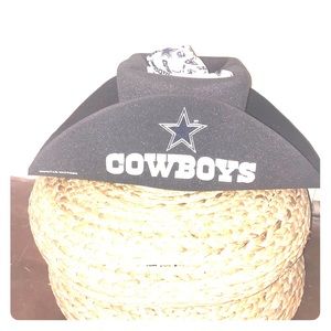Oversized foam Dallas Cowboys hat